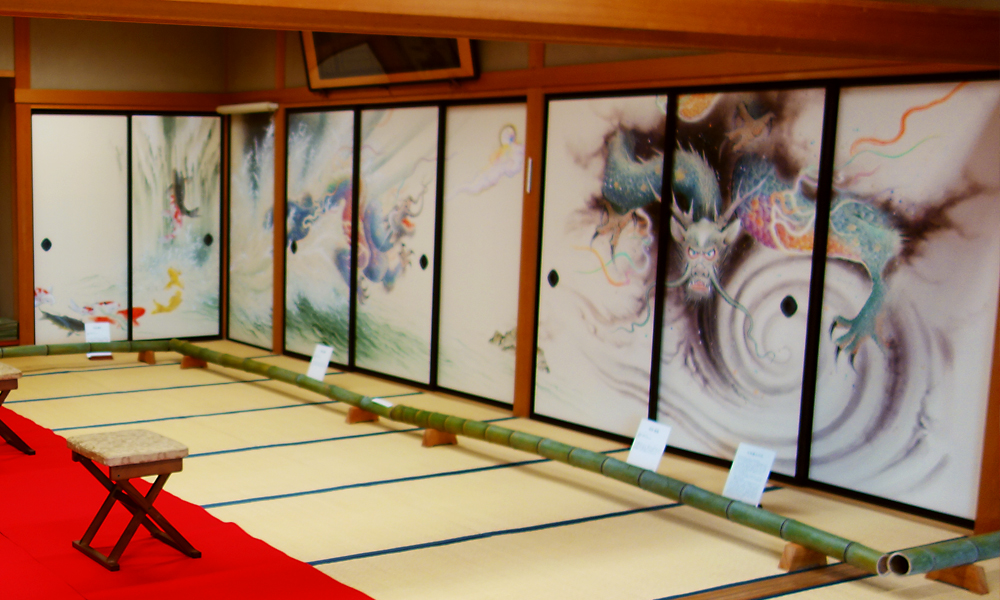 五色龍王襖絵右